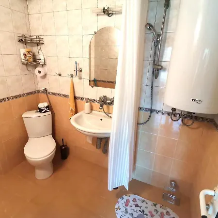 самостоятелна на 10 минути от плажа Holiday home Varna